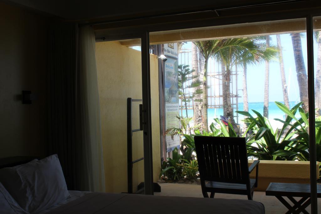 Boracay Sandcastles The Apartments Balabag  Bagian luar foto